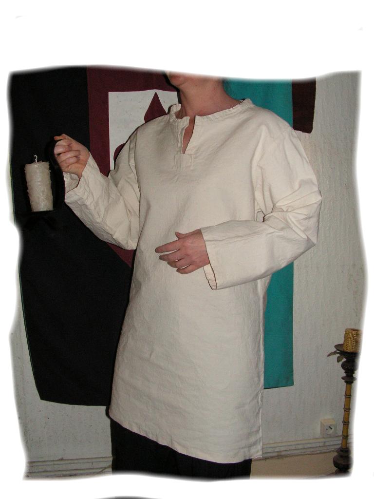 chemise médiévale