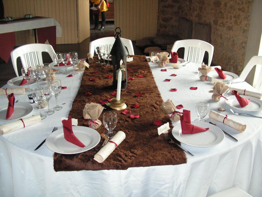 decoration table mariage médiéval